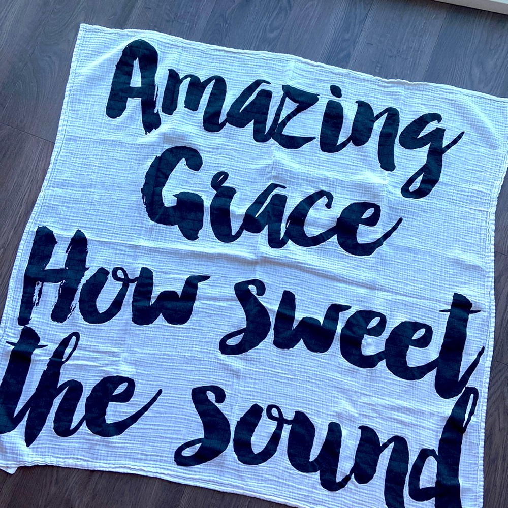 Like New! 100% Organic Muslin Swaddle Blanket